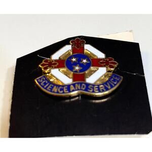 US Army Insignia Crest Pin 330th Combat Support Hospital Crest DI/DUI CB